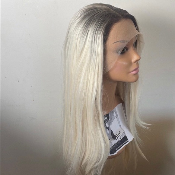 - 💫24” BLONDE OMBRÉ NATURAL STRAIGHT LACE FRONT WIG - Picture 9 of 12